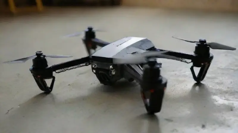 Imagen realista de drones terrestres innovadores
